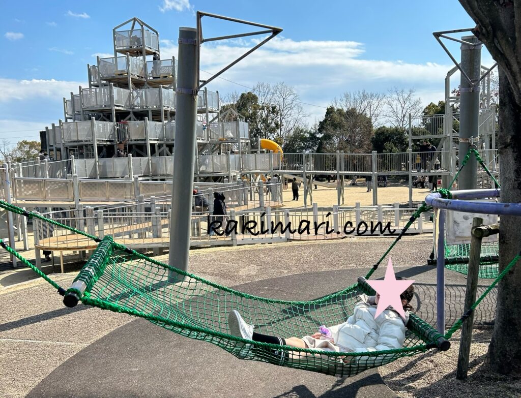 子連れ徳島旅行で、あすたむらんどへ行ったら大きな遊具がありました。今回は目的が違うので遊びたい子供達には我慢してもらいました